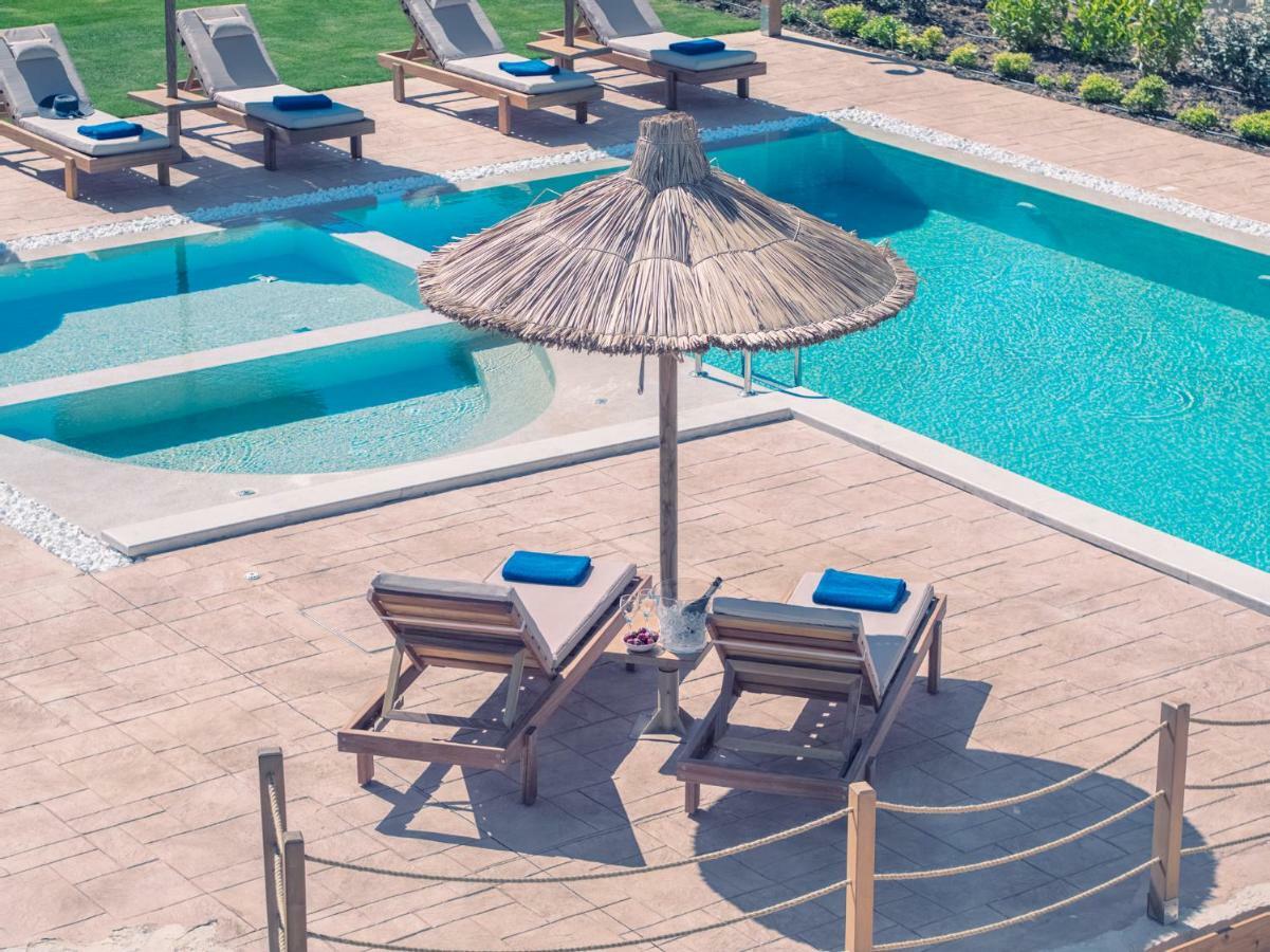 Ivoni Villa, An Iconic Summer Retreat, By Thinkvilla Perama  외부 사진