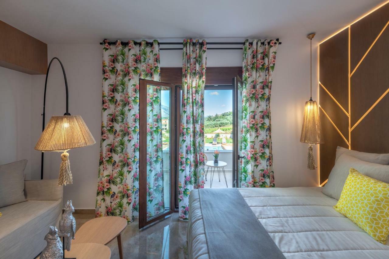 Ivoni Villa, An Iconic Summer Retreat, By Thinkvilla Perama  외부 사진