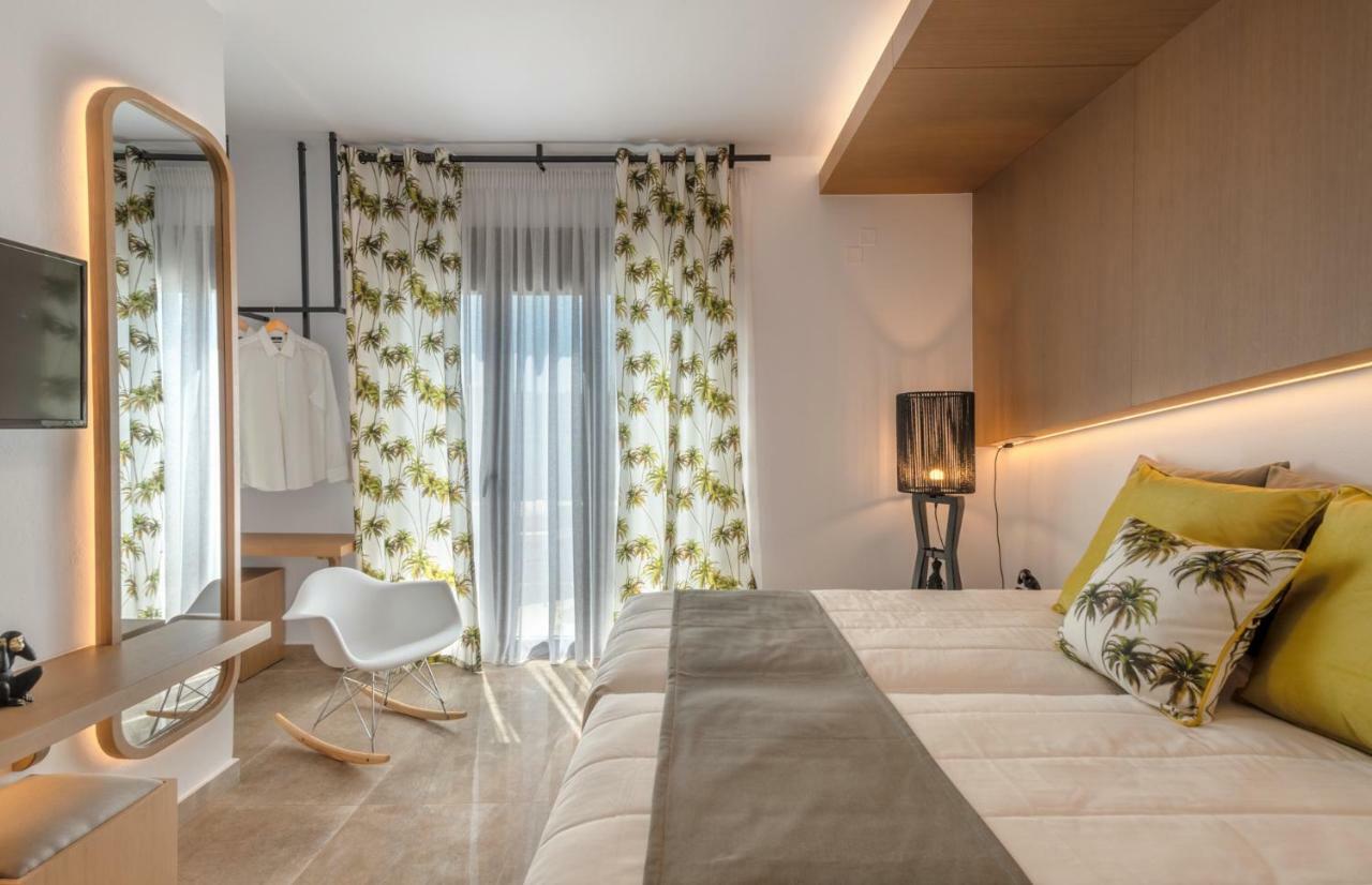 Ivoni Villa, An Iconic Summer Retreat, By Thinkvilla Perama  외부 사진